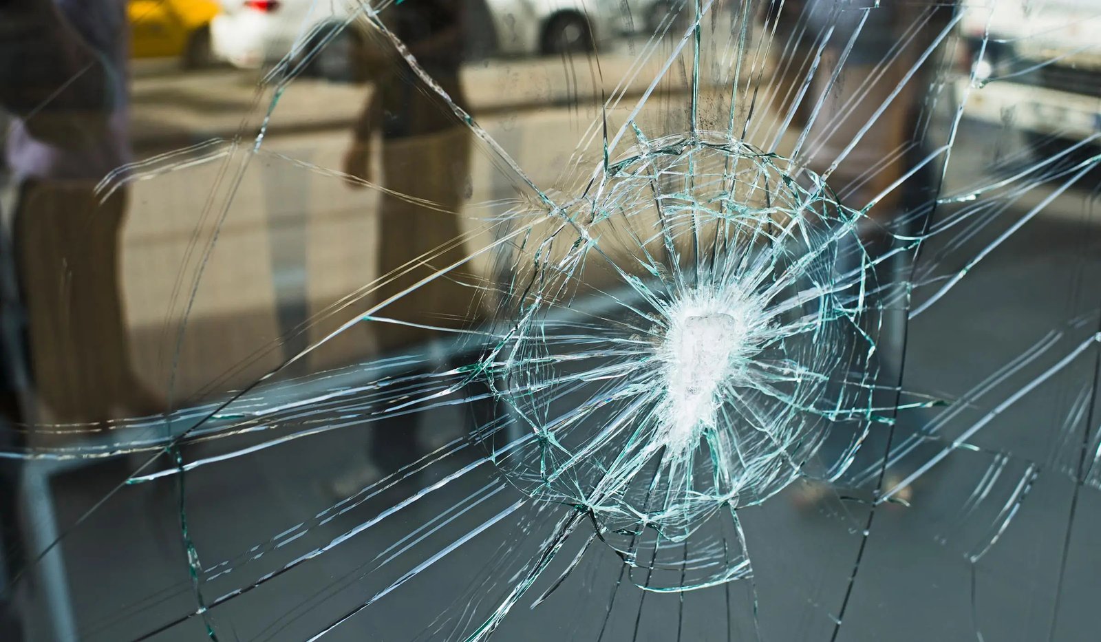 24/7 Emergency Glass Replacement in Perth